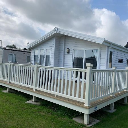 סקארבורו 8 Birth Lodge On Cayton Bay Holiday Park מראה חיצוני תמונה