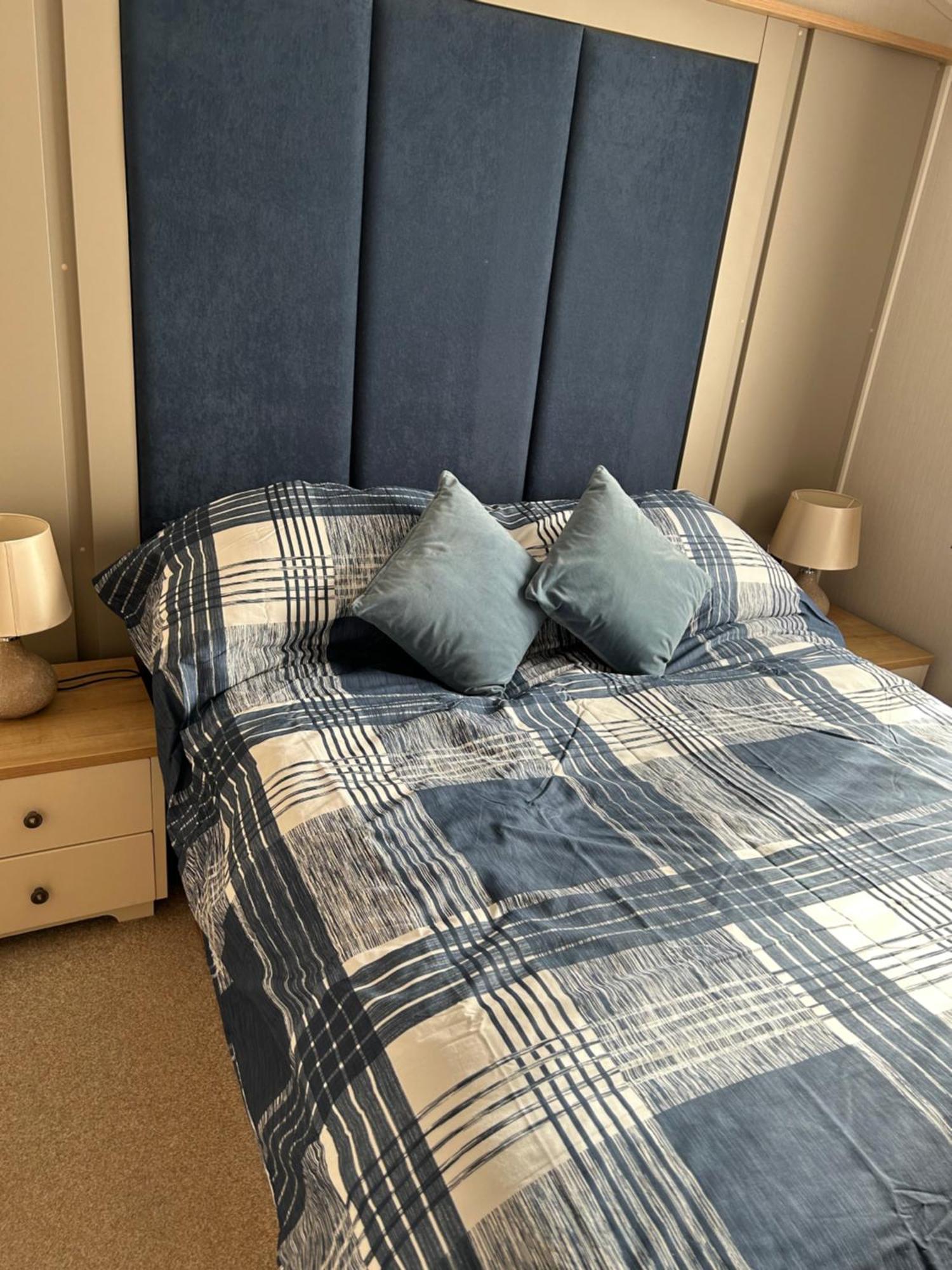 סקארבורו 8 Birth Lodge On Cayton Bay Holiday Park מראה חיצוני תמונה