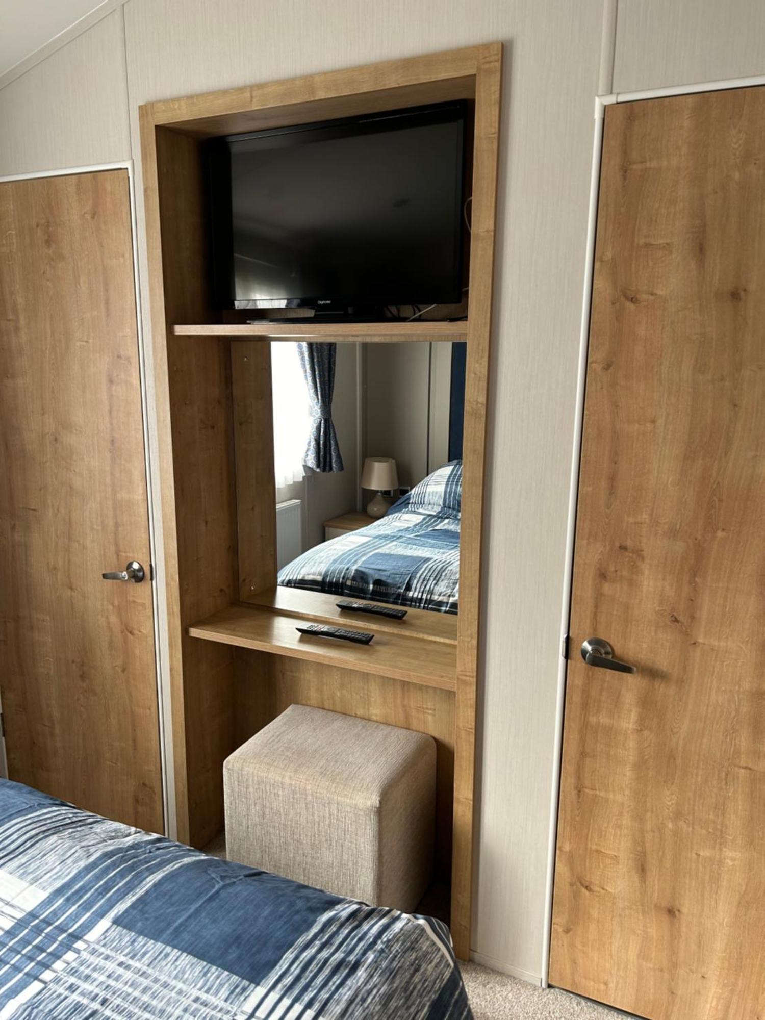 סקארבורו 8 Birth Lodge On Cayton Bay Holiday Park מראה חיצוני תמונה